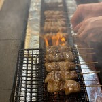 炭火焼 西垣鶏 - 焼鳥は、備長炭で一本一本丁寧に焼いてます