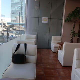 GINZA BOOK CAFE by HAPPY SCIENCE_2