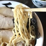 中華そば処 琴平荘 - チャーシューメン（こってり）　麺アップ