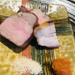 赤坂 渡なべ - この豚はウンマイ、ウンマ過ぎる。半端な牛肉よりウンマイ