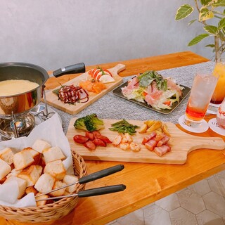 チーズフォンデュ女子会 Cheese Bar Ubriaco チーズ バー ウブリアーコ 伊勢崎 ダイニングバー 食べログ