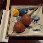 山形長屋酒場 - おひとり様セット⑥ 玉こんにゃく
      松尾芭蕉も食べたとか…