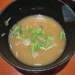 麺処ほん田 - スープ割りをすると水菜を足してくれる。