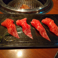 生粋 - 和牛握り寿司