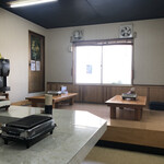 とんちゃん - 店内は結構広いですよ。