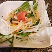 旬菜ステーキ処 らいむらいと - サービスサラダ