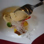 カフール - アイスは「黒コショーのアイス」　うまっ！