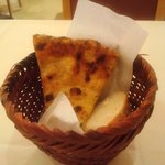 ラ・テンダ・ロッサ - パンとプレーンなピッツァ（2012.8）