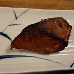 一月家 - 珍しく、ぶり照り焼きを注文してみた。めちゃ肉厚。