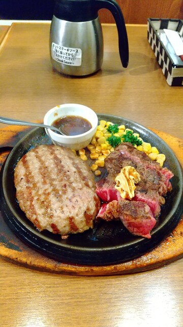 炭焼ステーキ くに 名取店（スミヤキステーキクニ） - 杜せきのした（ステーキ）の写真