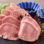 コクブンジ肉バル Tetsuo - 豚タン刺し