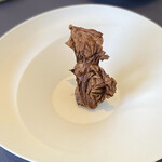 プレゼンテ スギ - ふきのとうチョコレートにトラビス