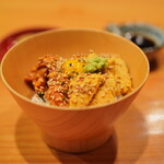 日本料理 たかむら - 蝦夷ムラサキ雲丹とバフンウニの丼