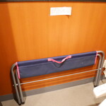 Naraya Todaizi Ten - 尿布更換台（位於二樓洗手間內）