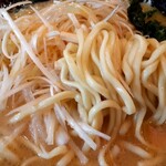 町田商店 - 平打ち縮れ麺！