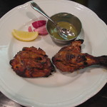 アーンドラ・ダイニング - （'12/09 ）コースの②タンドゥーリーチキンです。スパイスに漬けこんで焼きあげたと思われます。柔らかく中までスパイスが染みわたっていました。