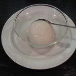 アーンドラ・ダイニング - （'12/09 ）コースの⑧-1　レモンシャーベット　さっぱり