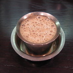アーンドラ・ダイニング - （'12/09 ）コースの⑨　マドラスコーヒー　美味い！凄腕だと思います。
