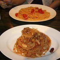 grigio la tavola - 
