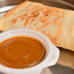 ニューカトマンズキッチン - テイクアウトハーフ（ナンとカレー）