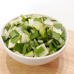 chopped green onion chives