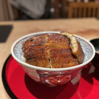 炭焼 うな富士 有楽町店 - 艶めきがとても上品な見た目