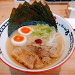 とんこつ愛があふれてる ラーメン とりこ - 