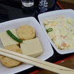 味の笛 - 共に２５０円ポテサラも自家製です。