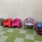 青竹手打ちラーメン 麺や 大山 - 子供用のイスも有ります。