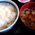 Sakusen - ランチの味噌汁、ご飯