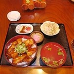 鮮魚もとぶ さしみ亭 - 魚のてんぷら丼　900円