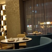 モダンチャイニーズブラッセリ― HALOW - 