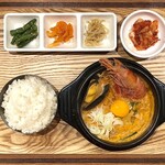 Chingu To Koko De - 海鮮スンドゥブチゲ定食