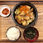 Chingu To Koko De - タッカルビ定食