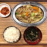 Chingu To Koko De - ホルモン定食