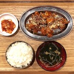 Chingu To Koko De - ヤンニョムチキン定食
