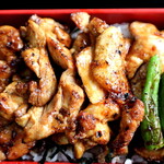 おが和 - 焼き鳥重（普通盛り）