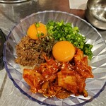 焼肉ヒロミヤ - まぜまぜそばです。良くませてね
      