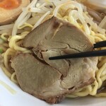 台湾菜館 - チャーシューもアブラっ気は無いが・・・
            
            なんかね、ヤル気が見える！！！
            
            
            