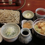 Momiji gawa - 鼠大根おろし蕎麦