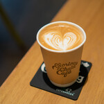 グロリアス チェーン カフェ - カフェラテ