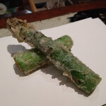 天ぷら 元吉 - アスパラ