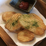 魚里　本家 - 厚切りポテト