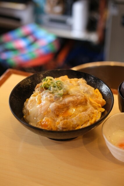 神戸カツ丼 一どん いちどん 旭橋 かつ丼 かつ重 食べログ