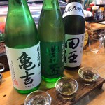 紀文寿司 - 地酒飲み比べの松(1,000円)田酒純米大吟醸、豊盃純米大吟醸、亀吉純米吟醸