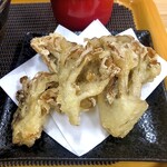 はなちゃんうどん  - まいたけ天　５個ありました。