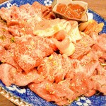 炭火焼肉 久 - 