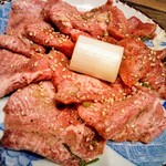 炭火焼肉 久 - 