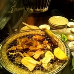 炭火で炙ってユックリと楽しみます。