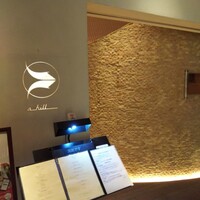 ahill ginza - 外観。店アイコンのアヒル口がカワイイ。